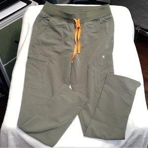 Figs Women’s Army Green Yola Skinny Scrub Pants - Size S/Tall